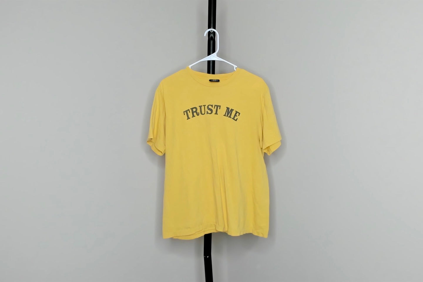 Yellow Vintage American Eagle Single Stitch - M