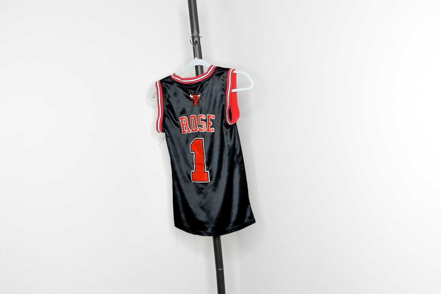 Black Chicago Bulls Derrick Rose jersey - YXL