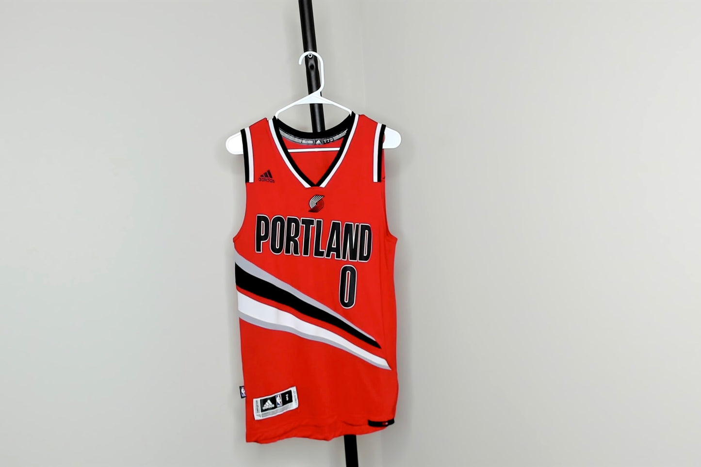 Red Portland Trailblazers Damian Lillard jersey - S