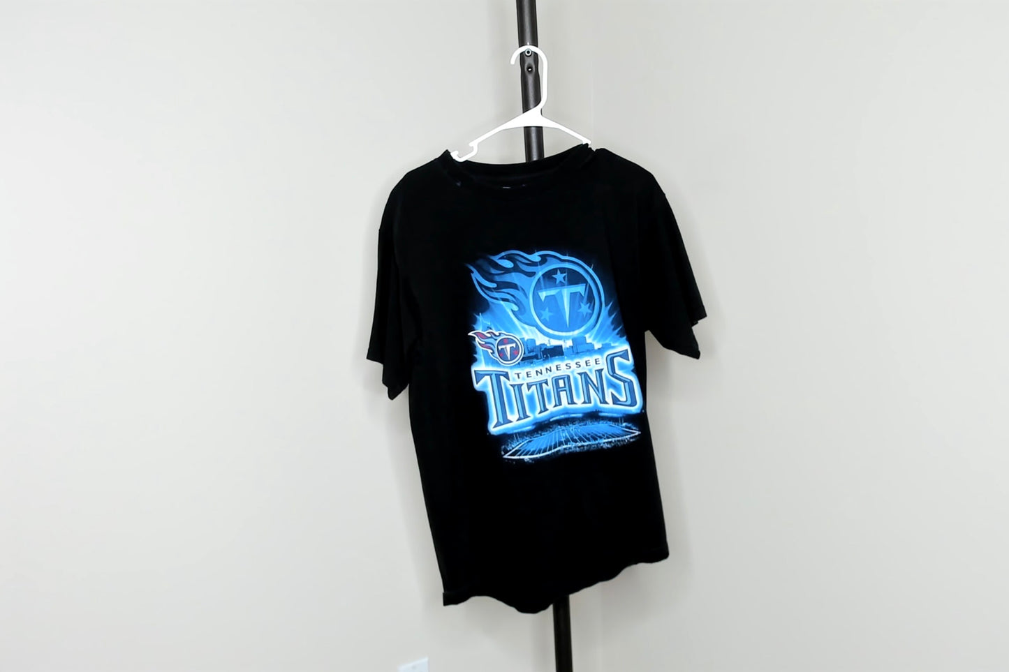 Black Tennessee Titans T Shirt - L